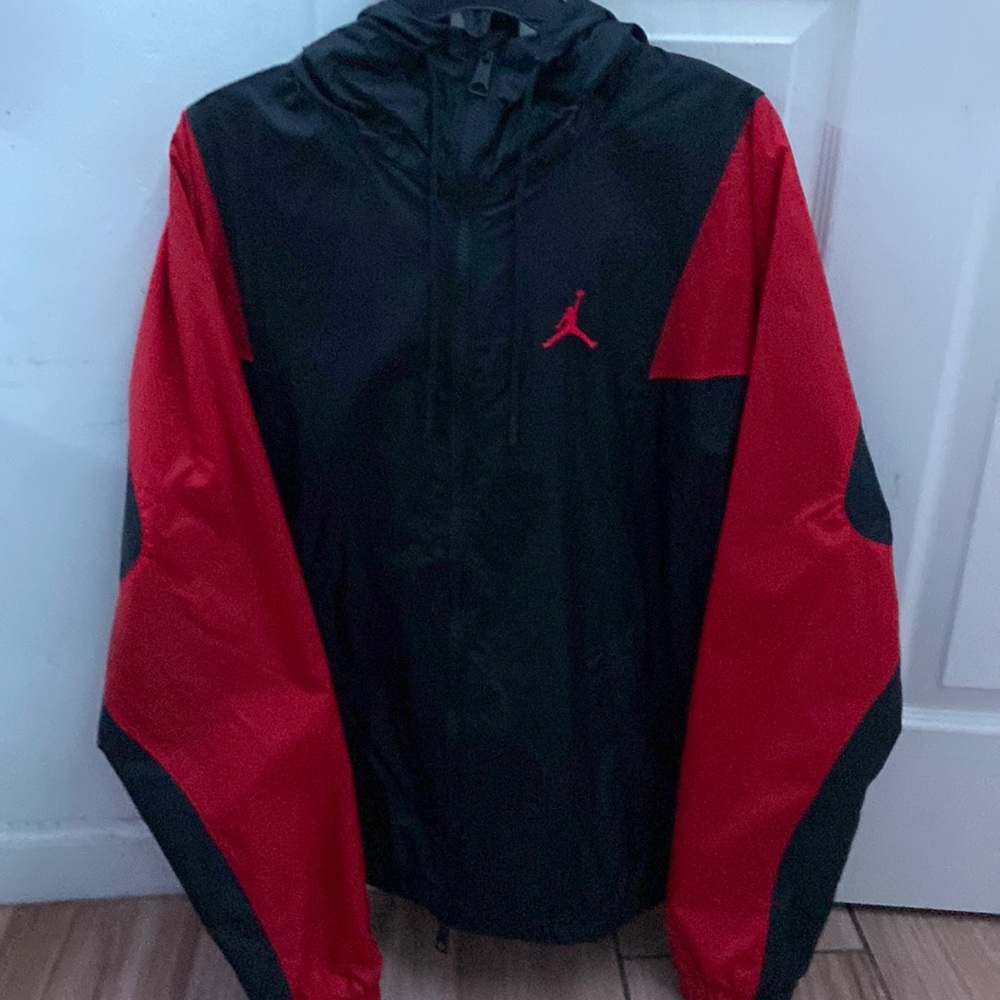 Medium Jordan jacket black and red